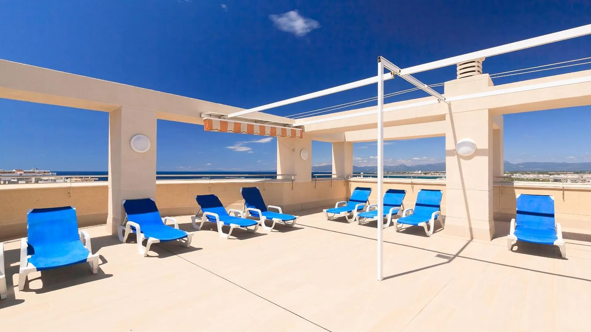 Uhc Central Park Apartments Salou